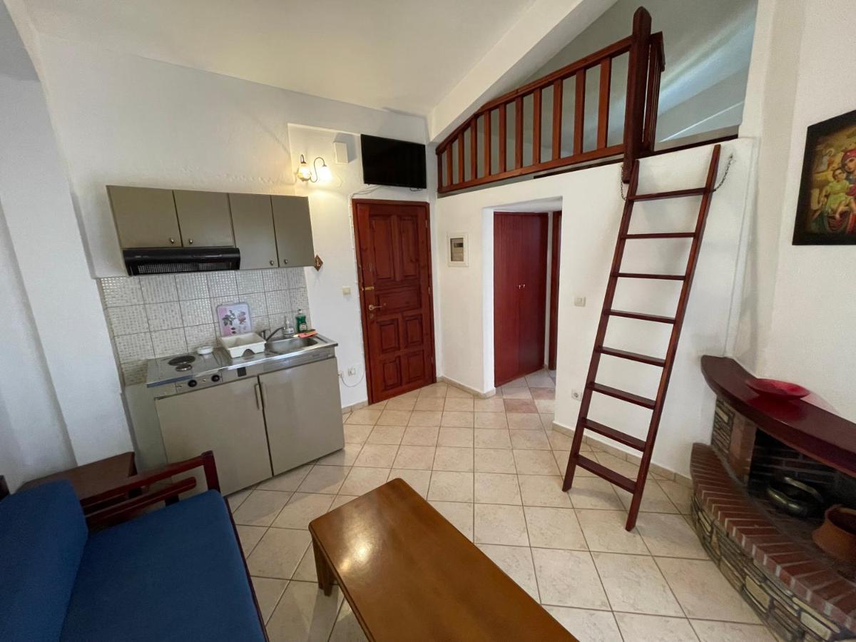 Galazia Akti Seaside Apartments Nikiti  Extérieur photo