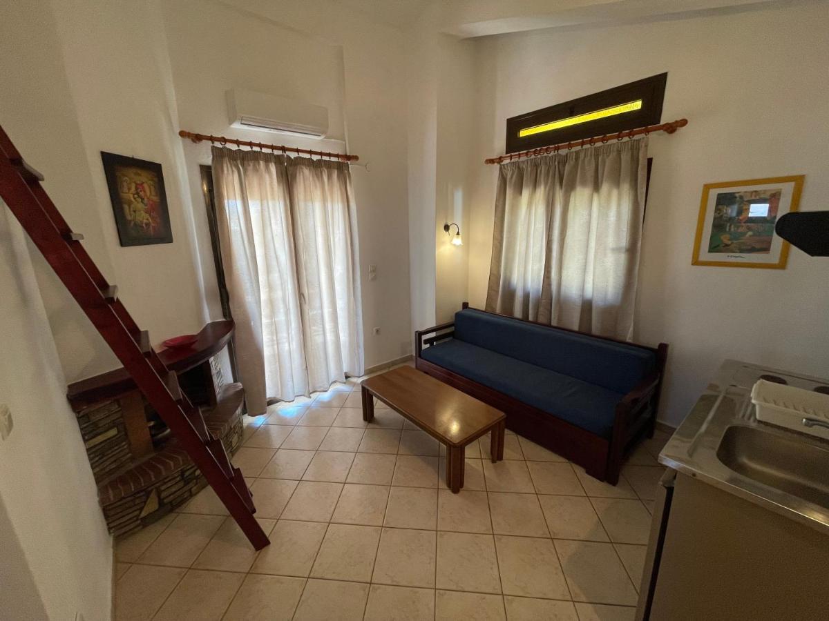 Galazia Akti Seaside Apartments Nikiti  Extérieur photo