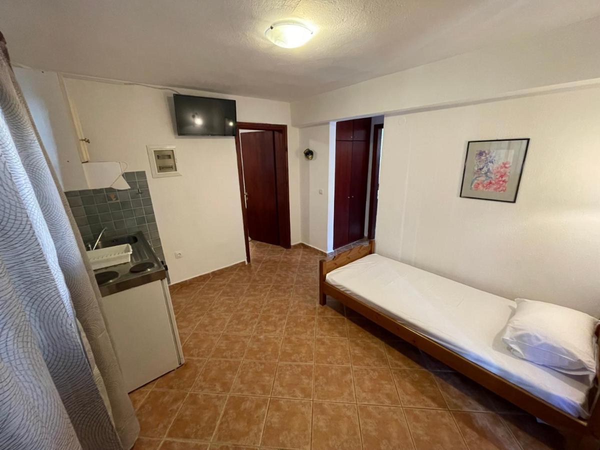 Galazia Akti Seaside Apartments Nikiti  Extérieur photo