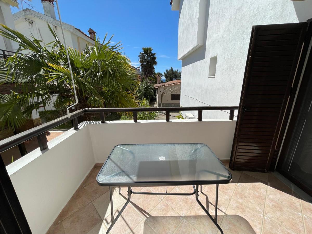Galazia Akti Seaside Apartments Nikiti  Extérieur photo
