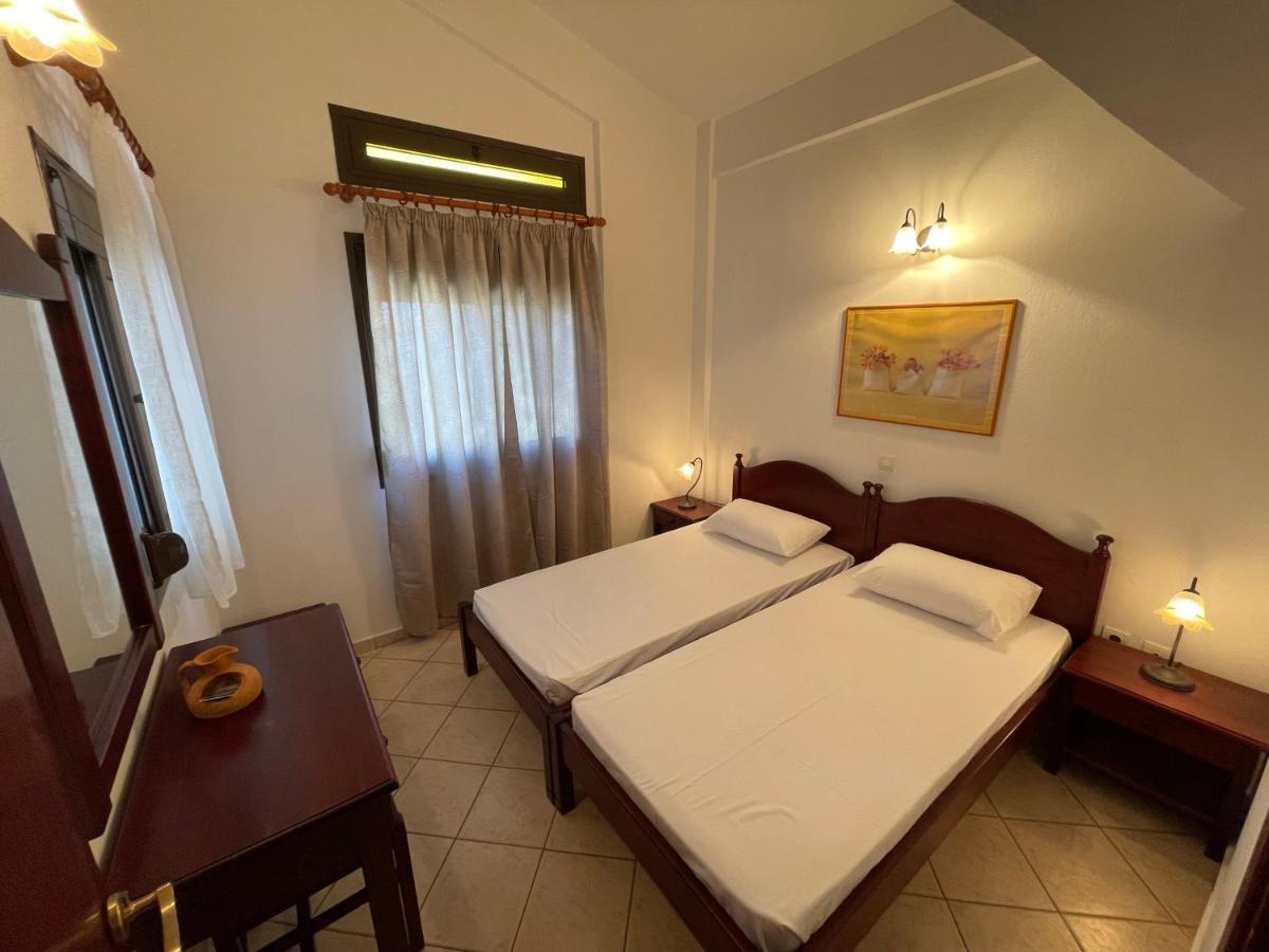 Galazia Akti Seaside Apartments Nikiti  Extérieur photo