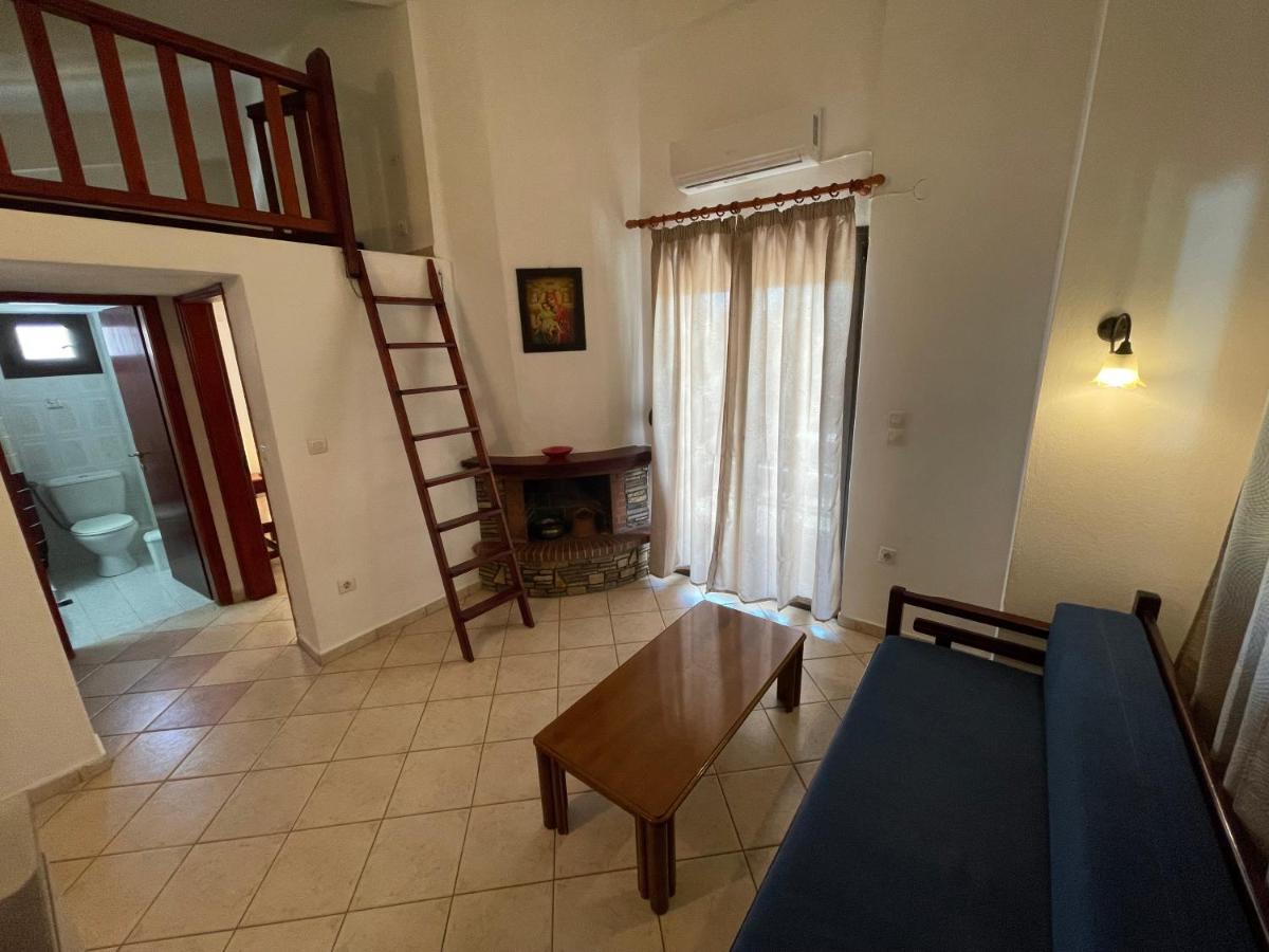 Galazia Akti Seaside Apartments Nikiti  Extérieur photo