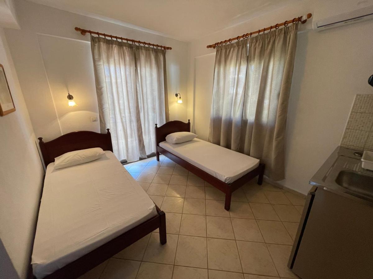 Galazia Akti Seaside Apartments Nikiti  Extérieur photo