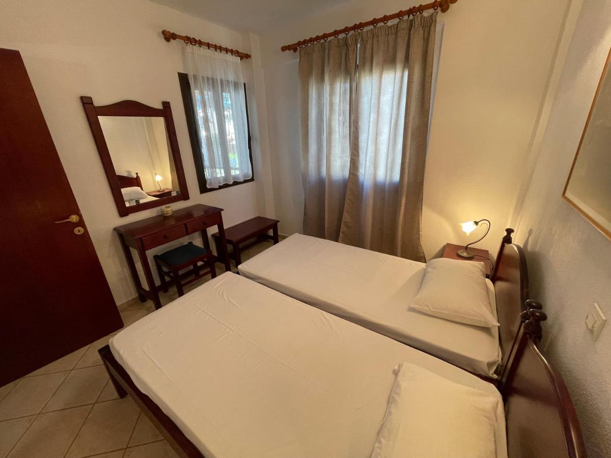 Galazia Akti Seaside Apartments Nikiti  Extérieur photo